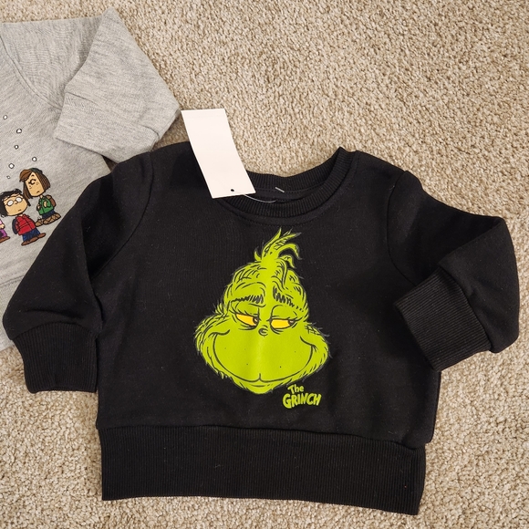 New with tags! Bundle of 2 Baby's Christmas Sweatshirts size 3-6M - Picture 2 of 5
